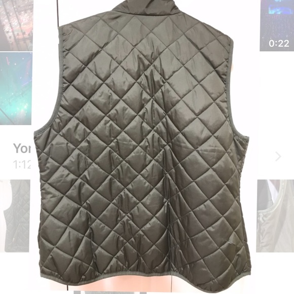 Olive Green Vest (size: L) - Picture 3 of 5